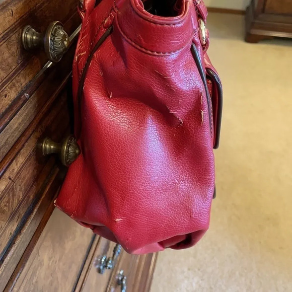 3/$15 Nine West red purse - Picture 5 of 12
